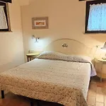 In Marche With Pool & Wine Tours Lägenhet Montecarotto